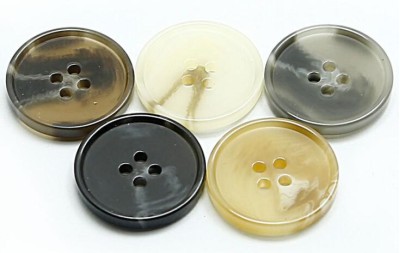 TJ  JK  西裝大衣四眼樹脂鈕扣  15mm    20mm   25mm   45度照